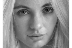 Beauty lighting portrait of Vicki Alexia in black and white